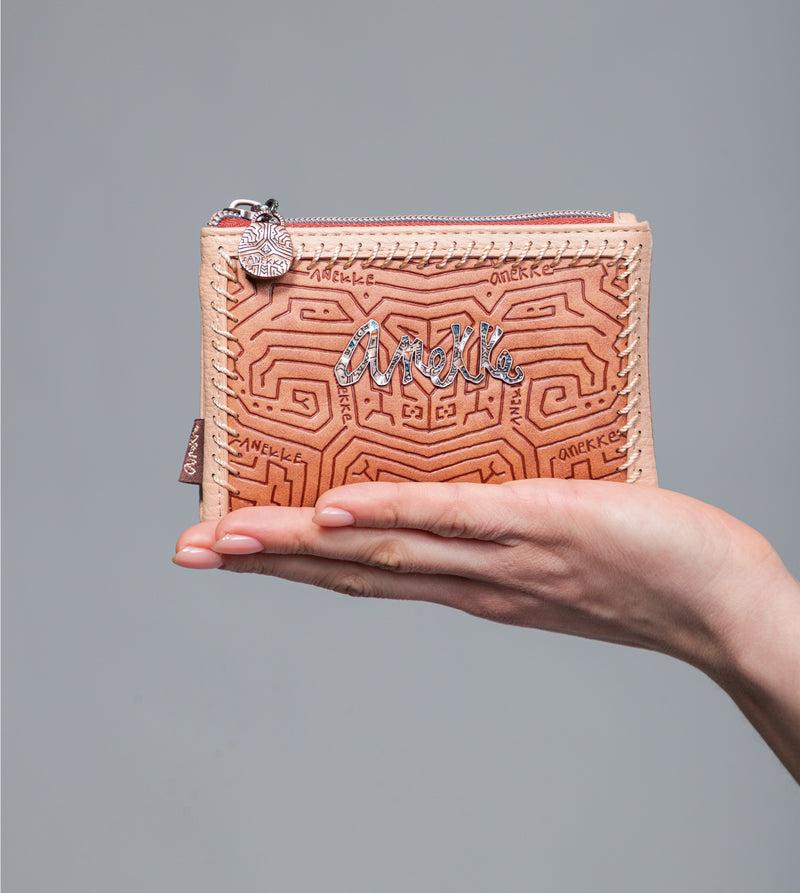 Anekke Tribe medium brown RFID wallet Rebajas de fin de temporada