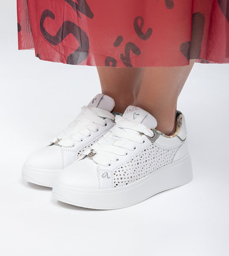 Anekke White Spotted Sneakers Oferta especial de fábrica