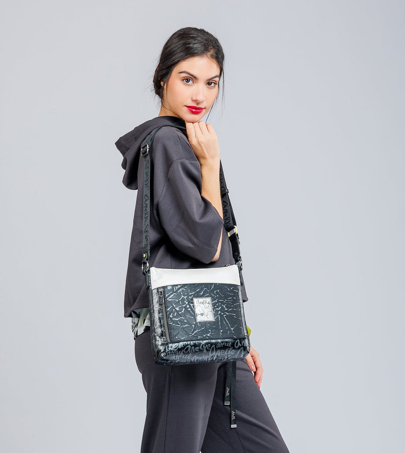 Anekke Crossbody bag with front pocket Memories Oferta especial de fábrica