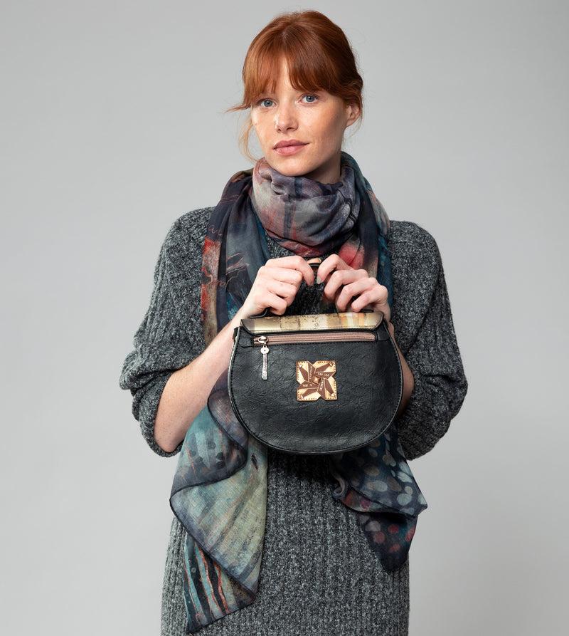 Anekke Shōen oval bag with flap ÚLTIMAS EDICIONES