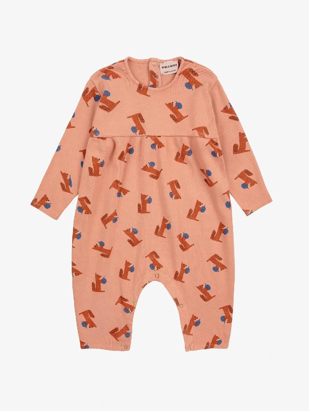 Bobo choses Hungry Squirrel all over overall