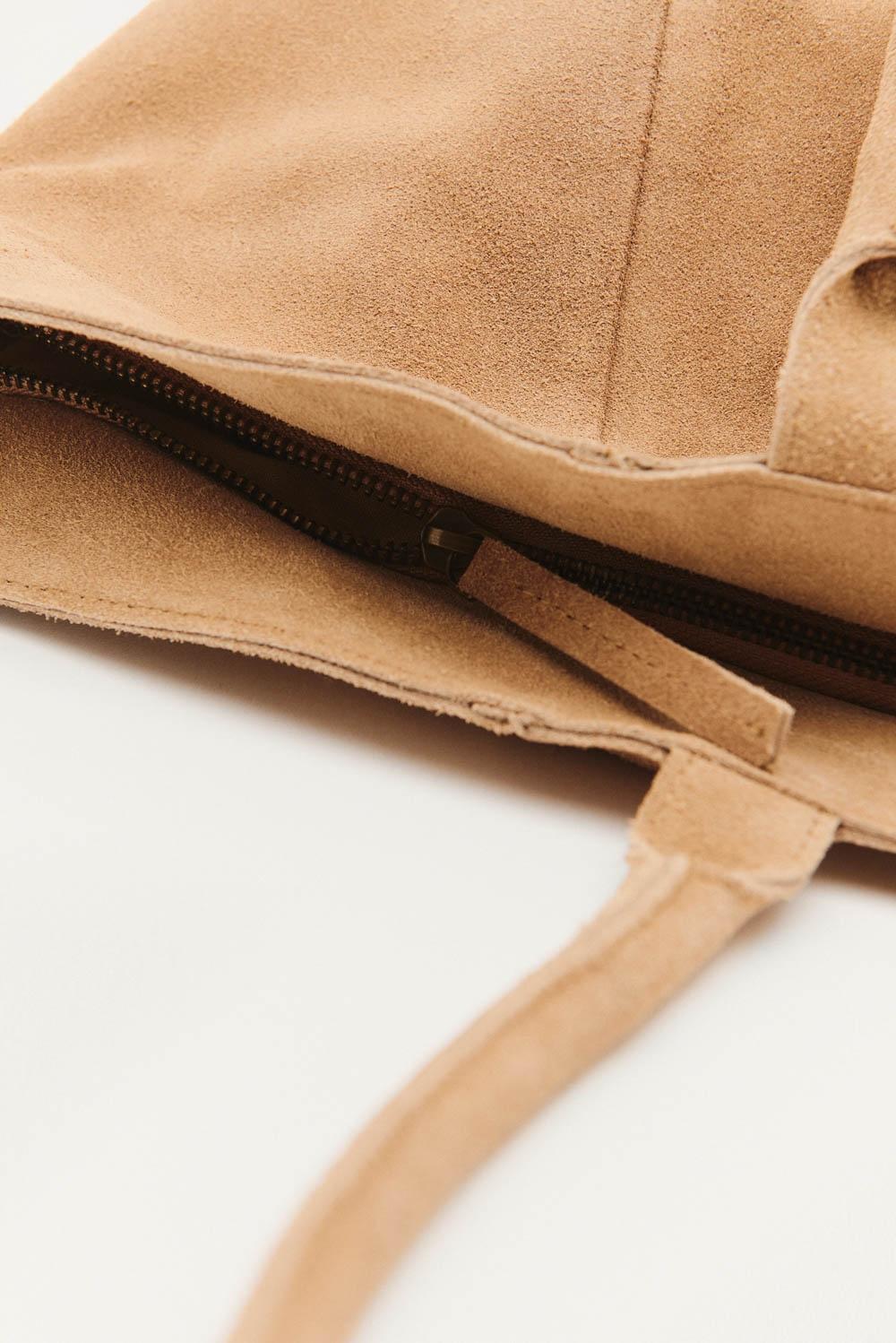 Eseoese BOLSO CAPAZO SUEDE Último día