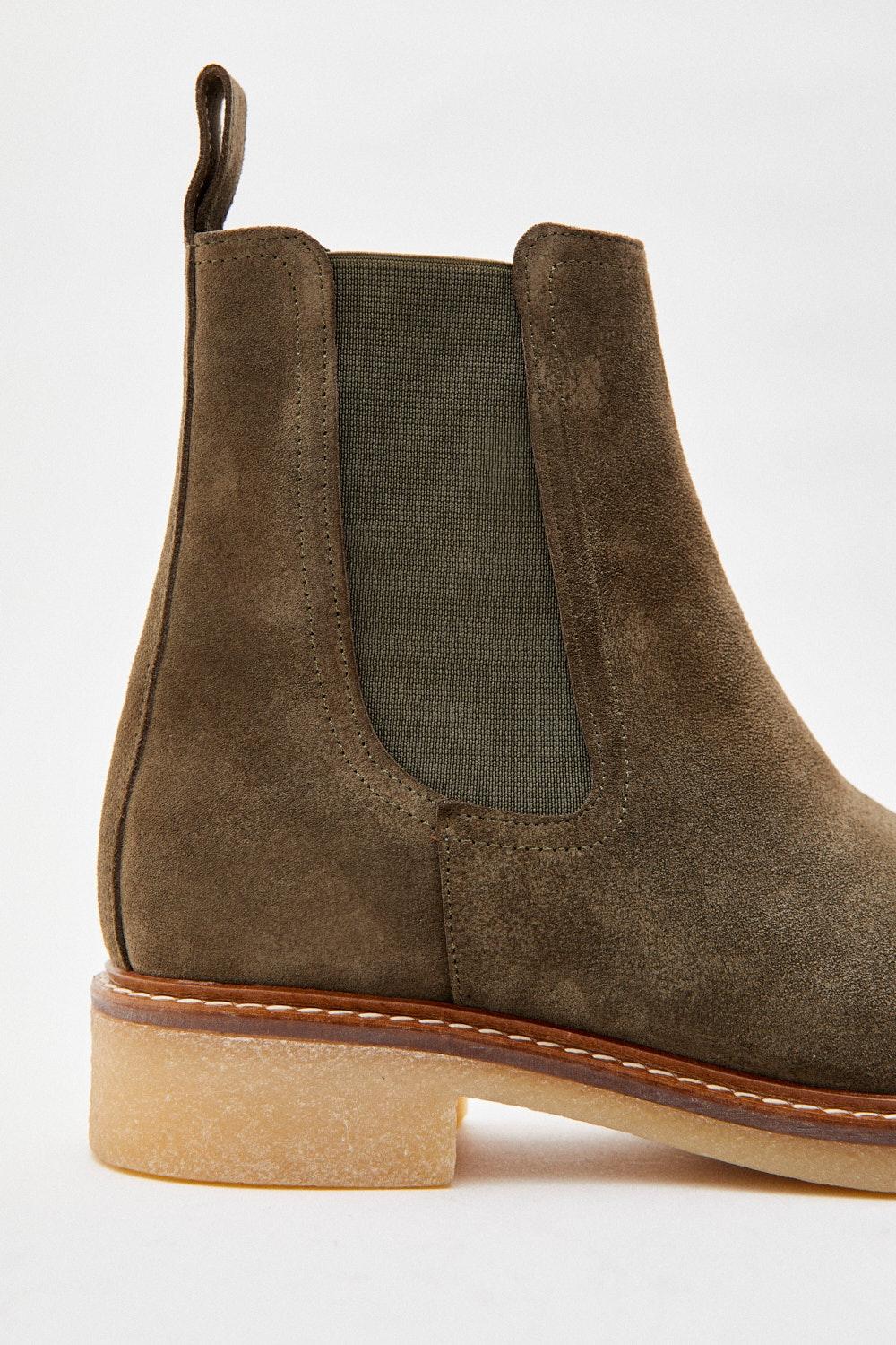 Eseoese BOTÍN CHELSEA SUEDE 2025