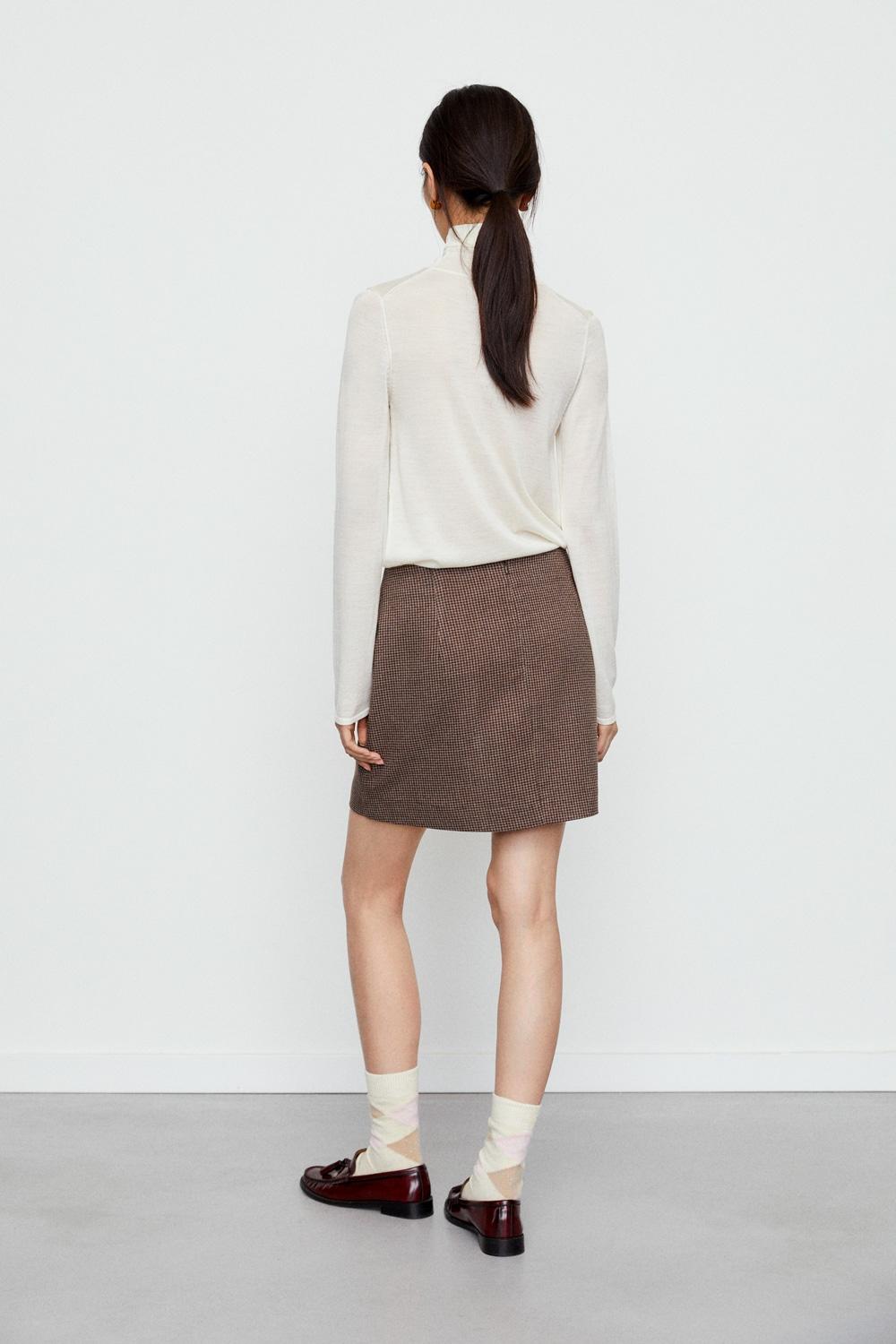 Eseoese JERSEY CUELLO ALTO HALSTON Oferta exclusiva