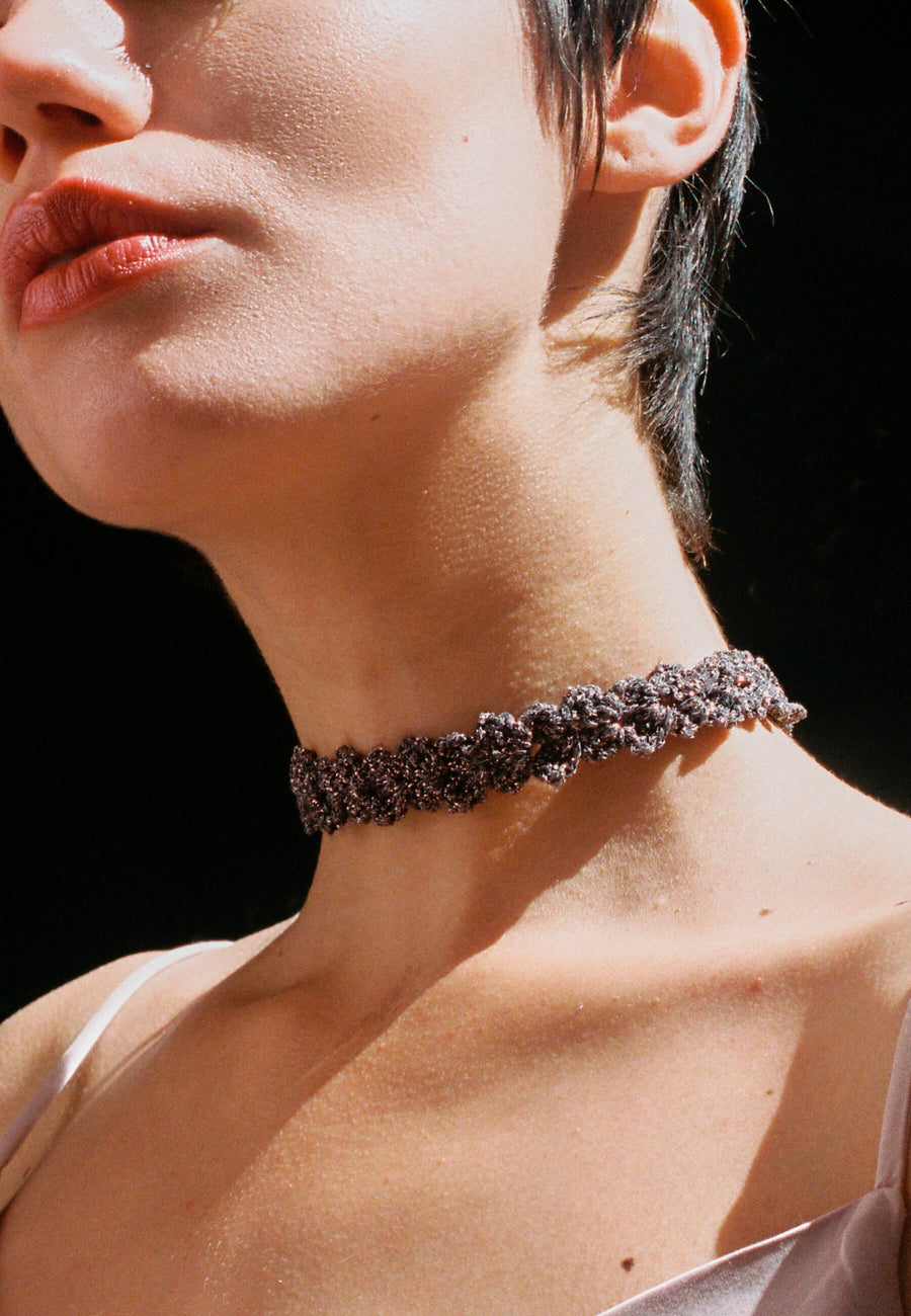 lavani Choker Spike Pitiusas Gris 2025