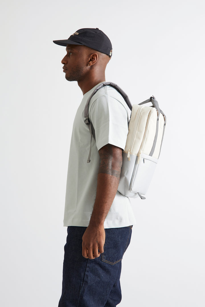 lefrik Smart Daily 13" Backpack Concrete Block Devoluciones gratuitas