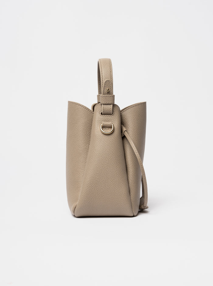 lupo barcelona Deia Bucket bag with a removable shoulder strap Grandes ahorros