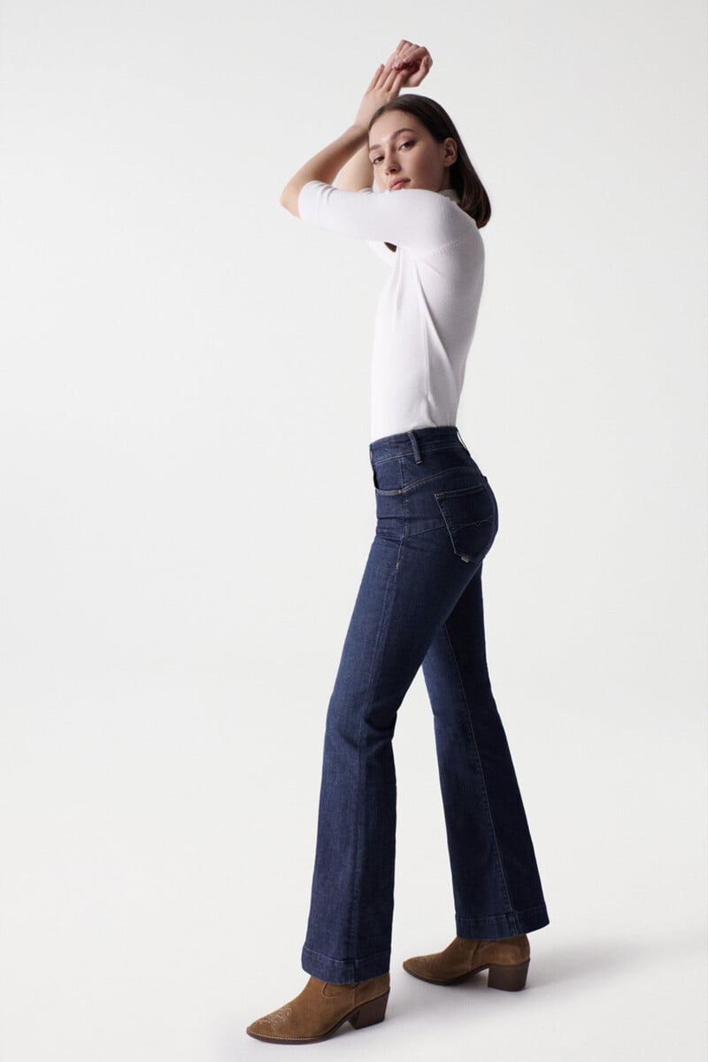 pedro del hierro Vaqueros faith push in flare Envío internacional gratuito