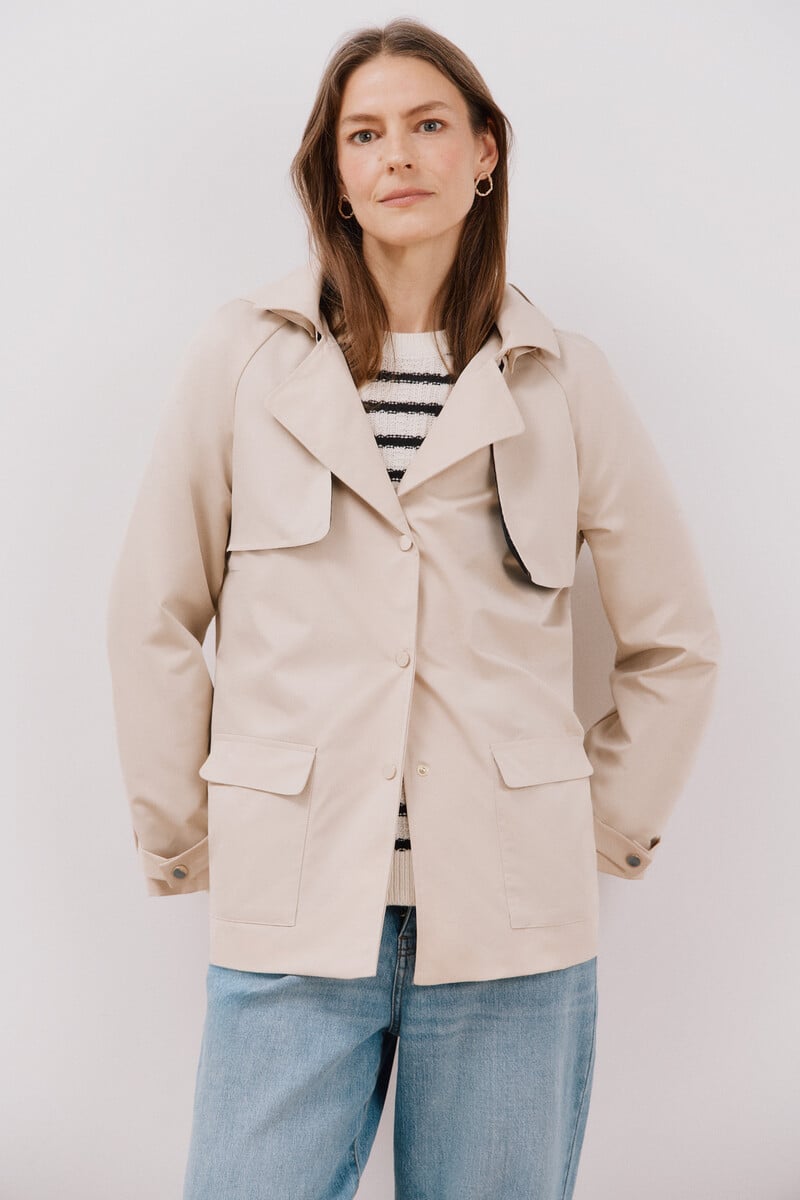 pedro del hierro Gabardina corta con vuelo Precio de fábrica