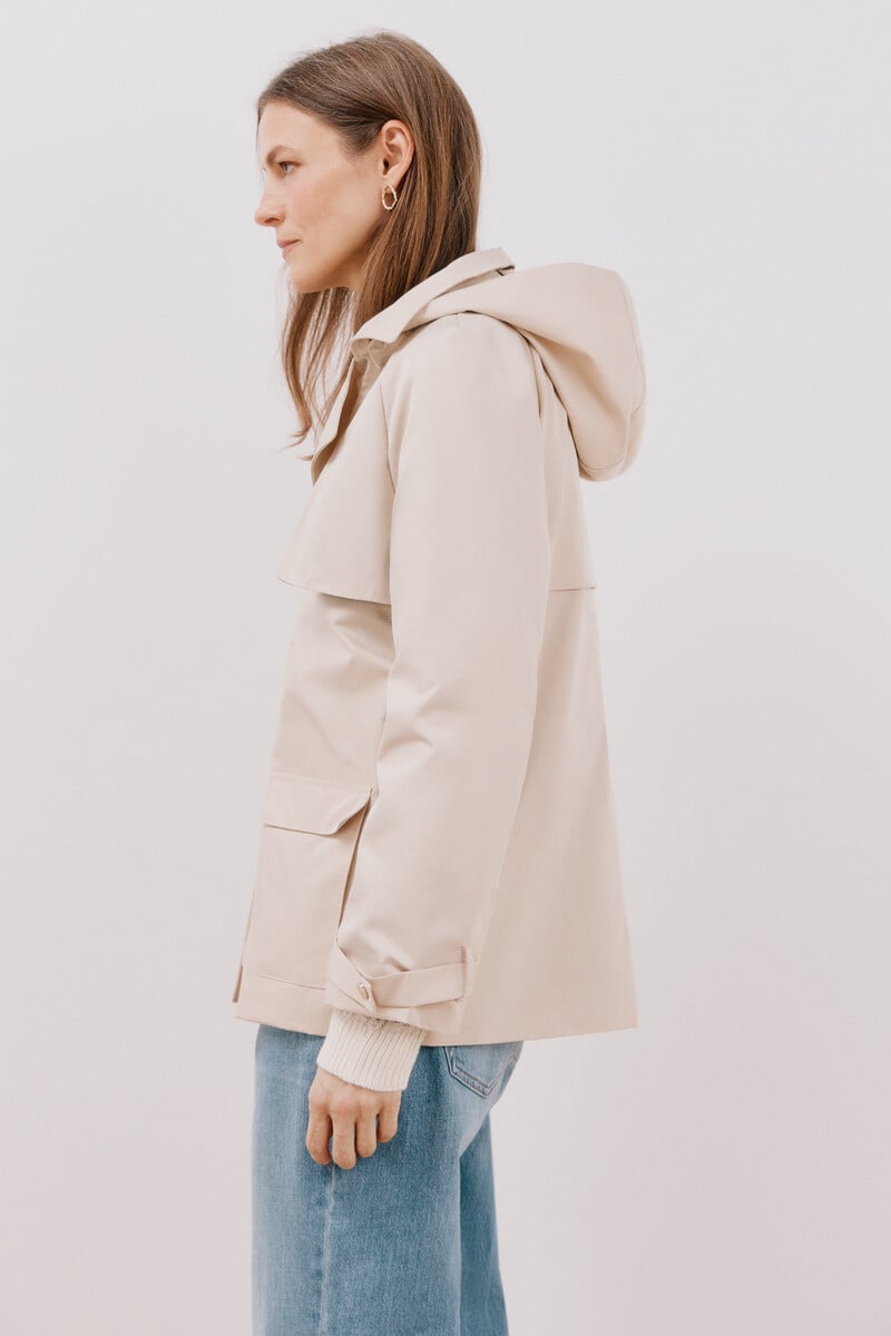 pedro del hierro Gabardina corta con vuelo Precio de fábrica
