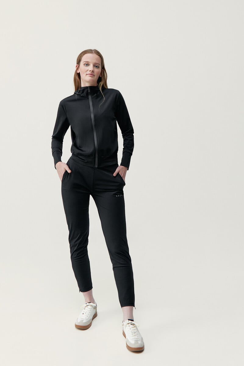 pedro del hierro Jacket Airla Black Ahorra y exporta