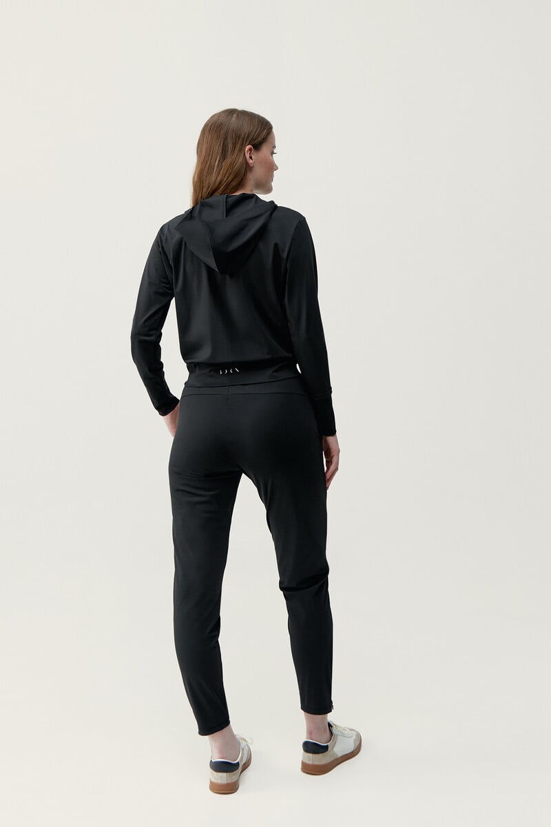 pedro del hierro Jacket Airla Black Ahorra y exporta