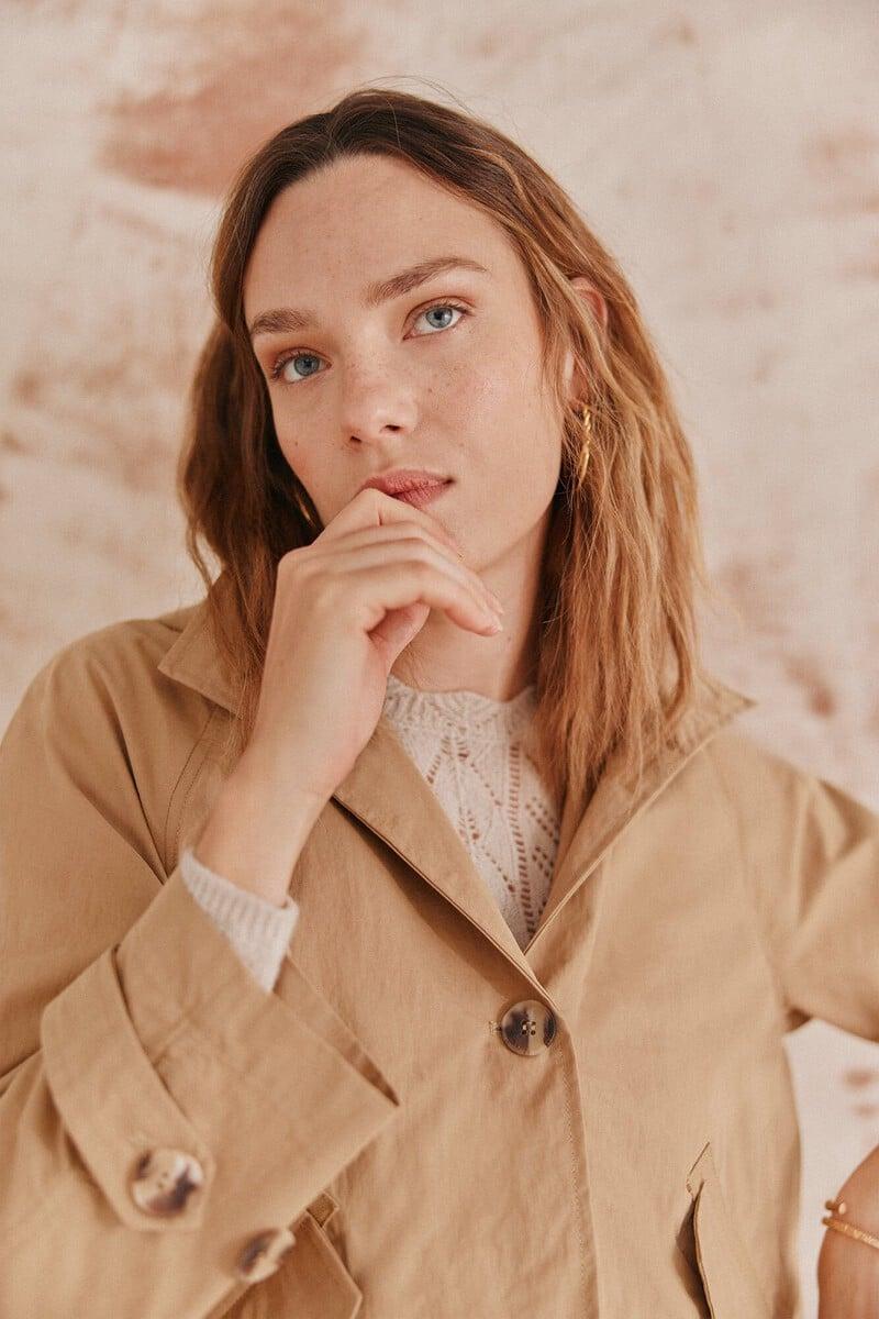 pedro del hierro Daniela. Gabardina corta Gran oferta