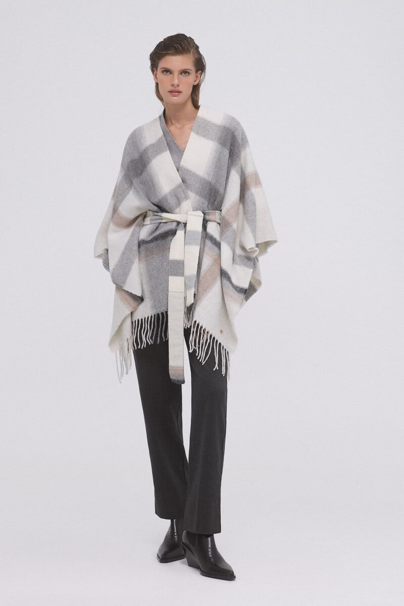 pedro del hierro Poncho de cuadros con flecos y cinturón Envío internacional gratuito