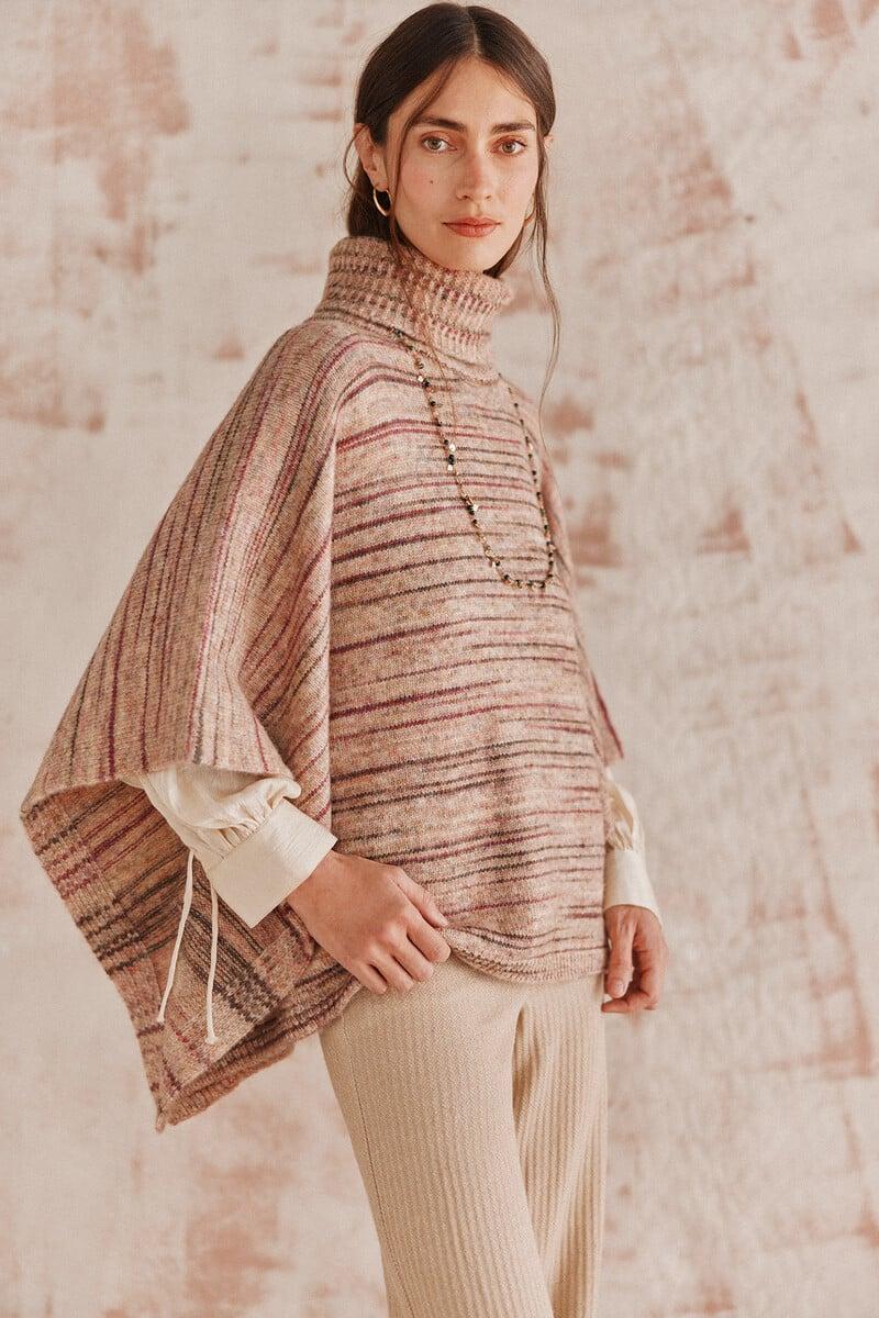 pedro del hierro Teocleta. Poncho de punto En línea
