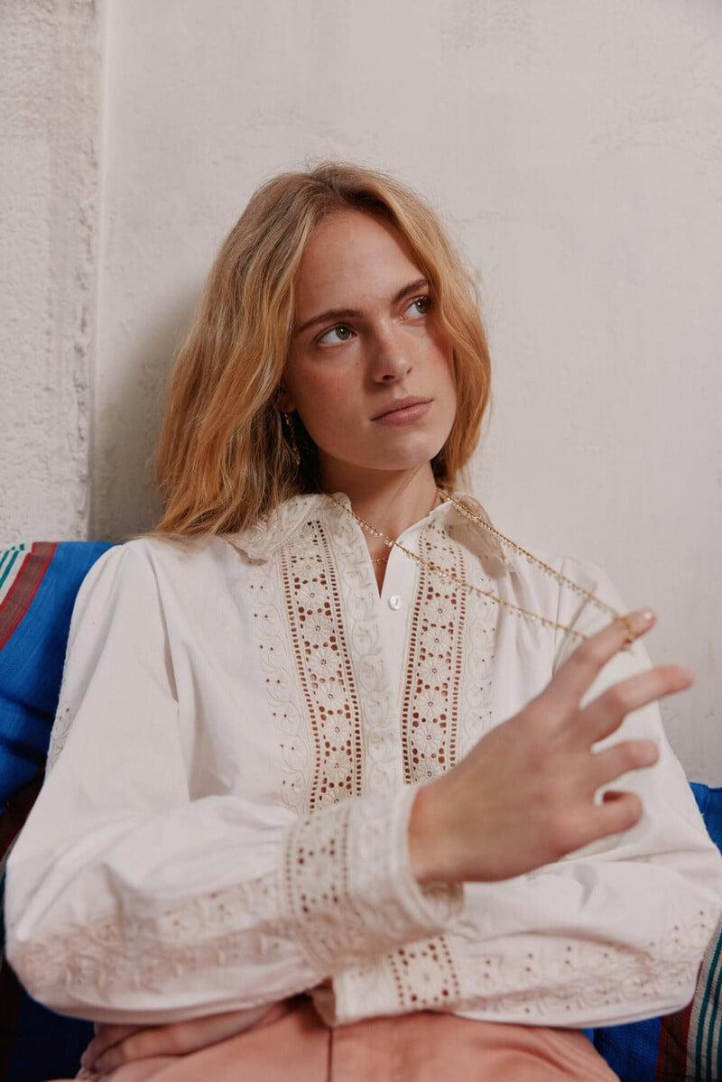 pedro del hierro Candelaria. Camisa bordada Tienda