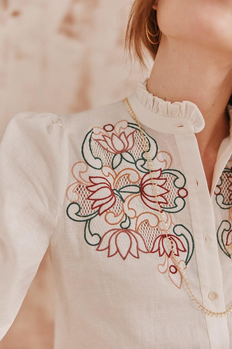 pedro del hierro Casilda. Blusa bordada Liquidación
