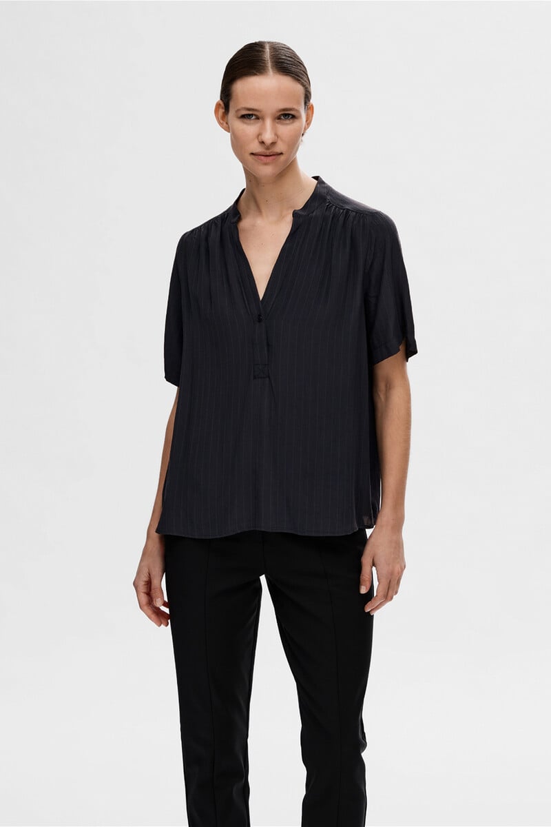 pedro del hierro Blusa de manga corta confeccionada con Viscosa Ecovero Tienda de fábrica