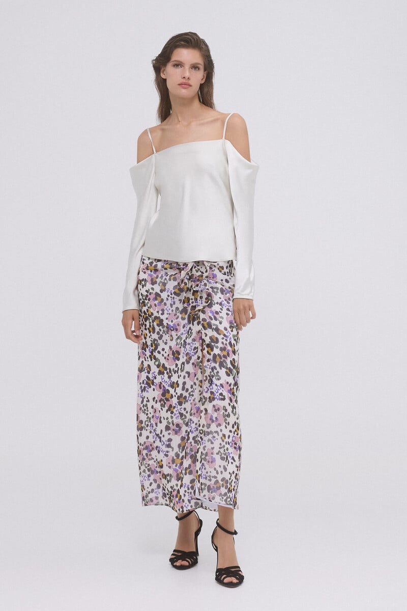 pedro del hierro Top satén hombro descubierto En oferta