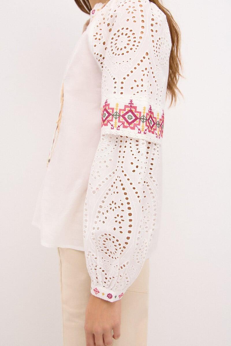 pedro del hierro Rebeca. Camisa bordada Ahorra y exporta