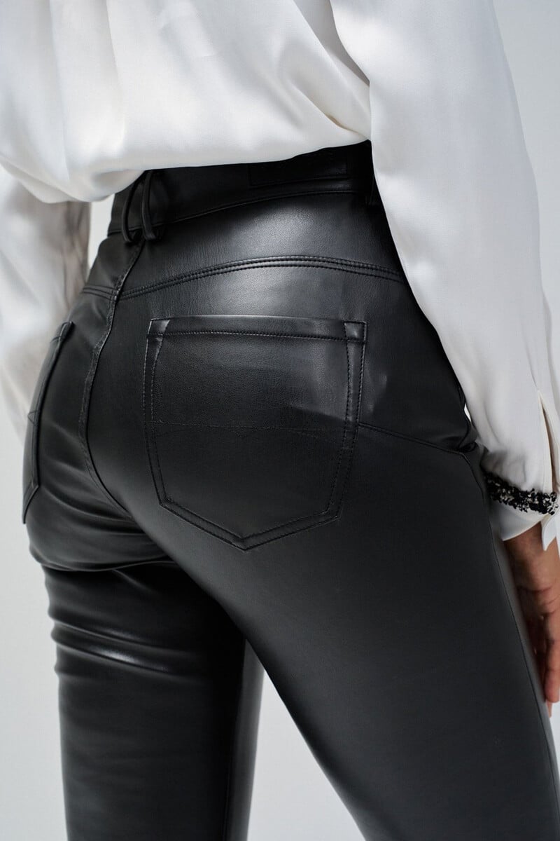 pedro del hierro Pantalones Faith push in flare efecto piel Outlet online