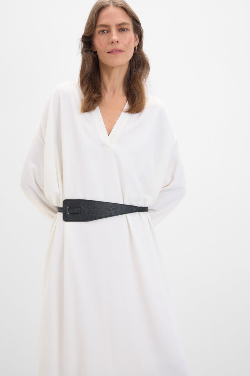 pedro del hierro Vestido negro cinturón Solo hoy