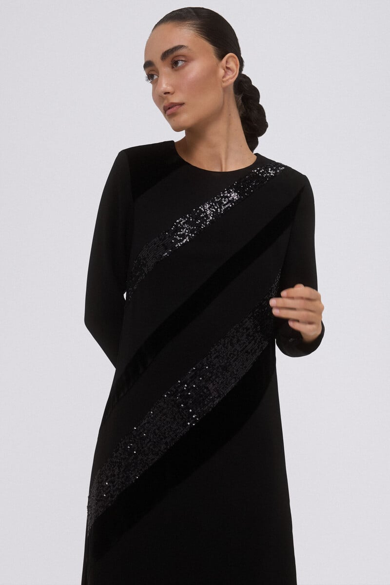 pedro del hierro Vestido negro midi Últimos 2 días