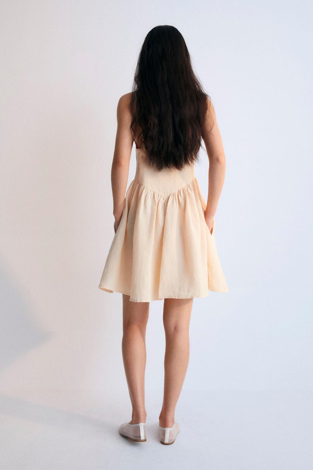 the new society Hera mujer vestido corto macadamia Precio de fábrica