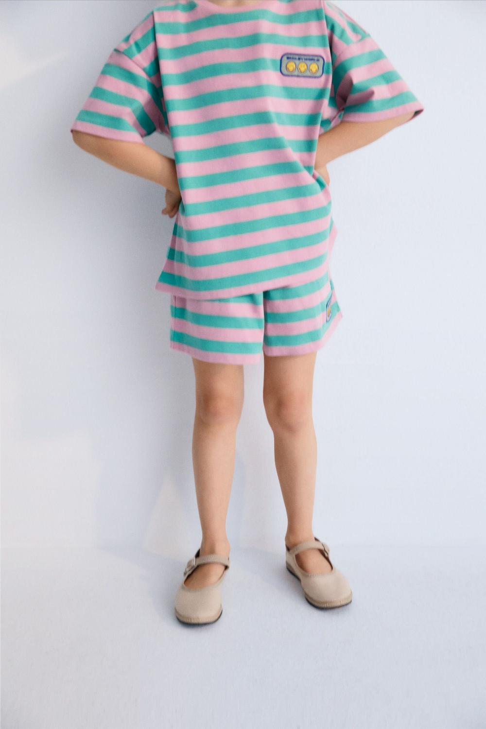 the new society Smiley Short Stripes Hibiscus smileyworld® Devoluciones gratuitas