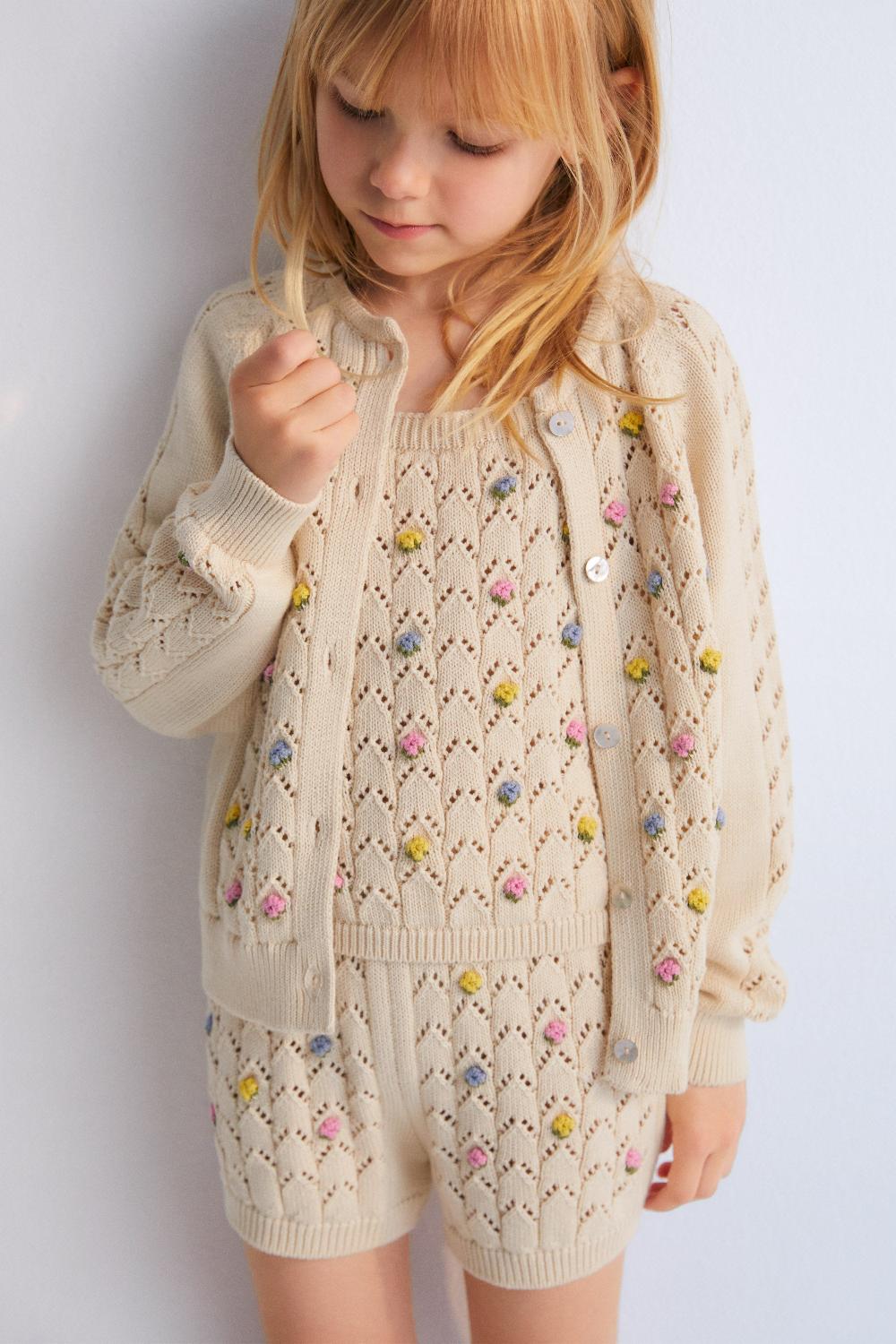 the new society Top Canea Outlet