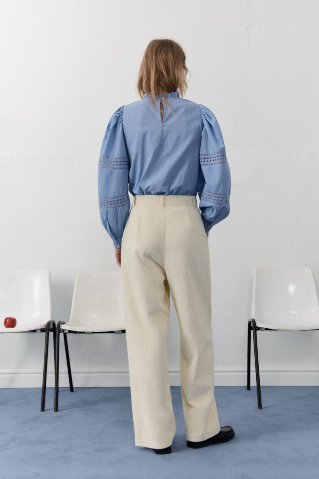 the new society North Woman Pant Vanilla Cream Últimos 2 días