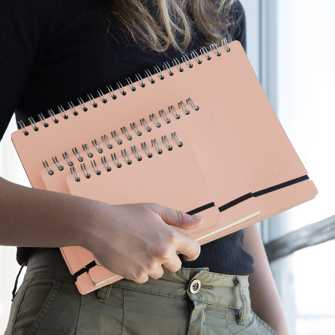 vacavaliente | Cuaderno Studio Liso A4 Pink Sand 2025