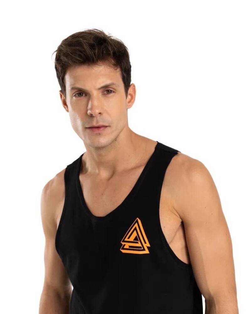viceversa MUSCULOSA COLOR NEGRO BY LA MAFIA Limitado a 3 días