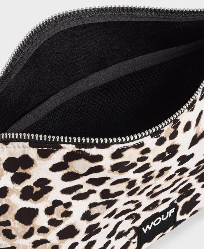 wouf Kim Half Moon Crossbody Bag Envío gratis