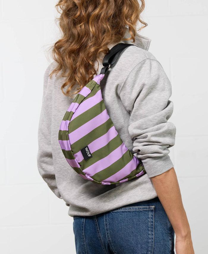 wouf Niza Half Moon Crossbody Bag Último día