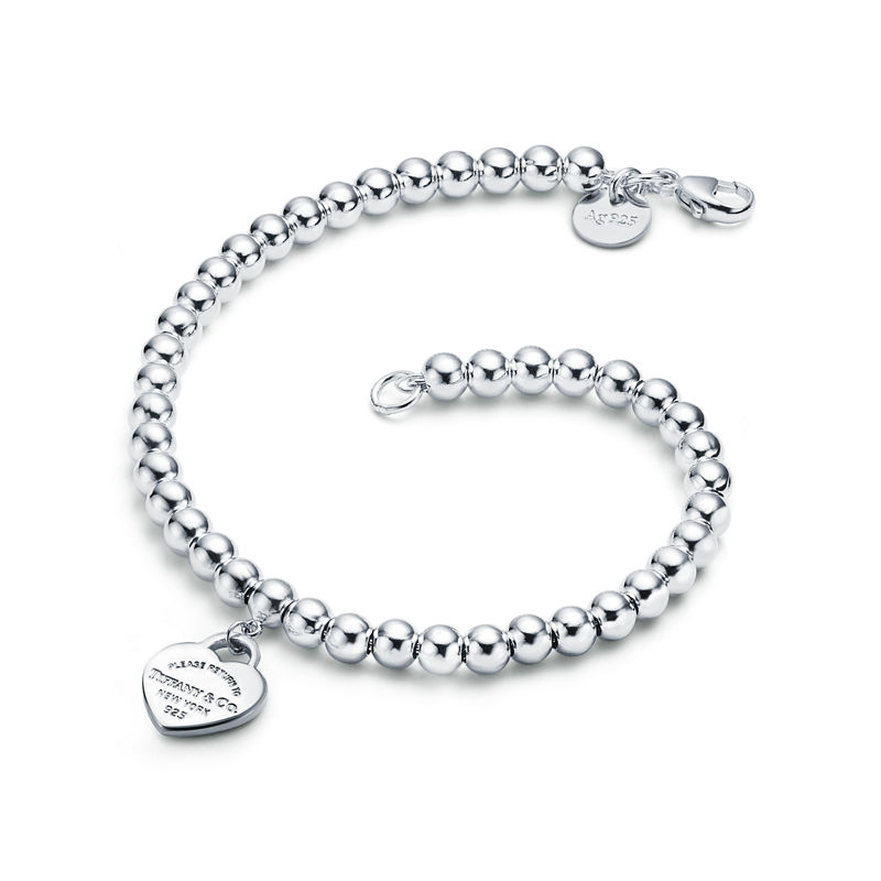 Tiffany & Co. Return to Tiffany™ Pulsera de cuentas con insignia de corazón en plata Ofertas de temporada