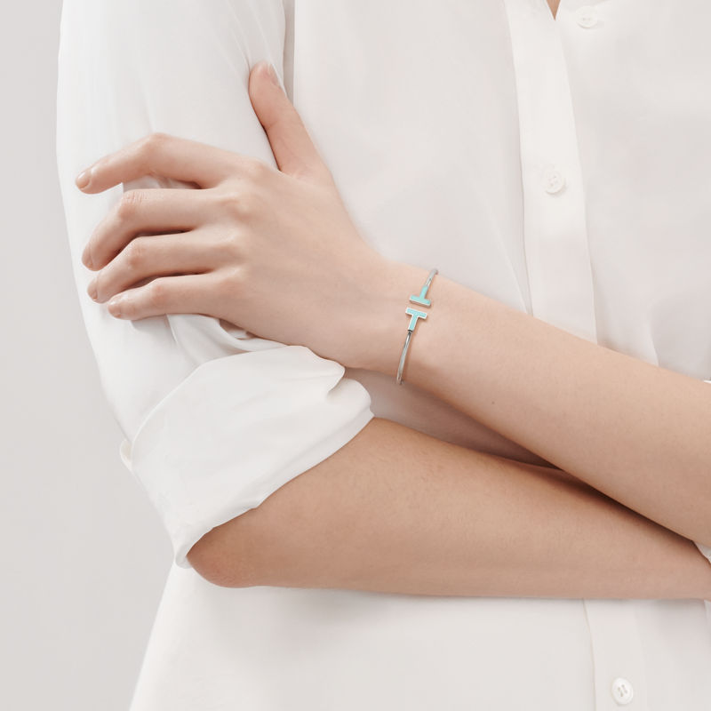 Tiffany & Co. Tiffany T Pulsera Wire de turquesa de oro blanco 2025