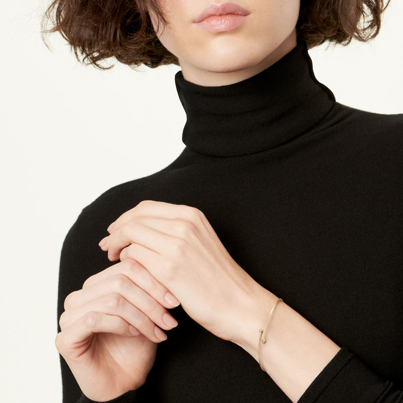 Tiffany & Co. Elsa Peretti® Pulsera de una vuelta Diamond Hoop Outlet online