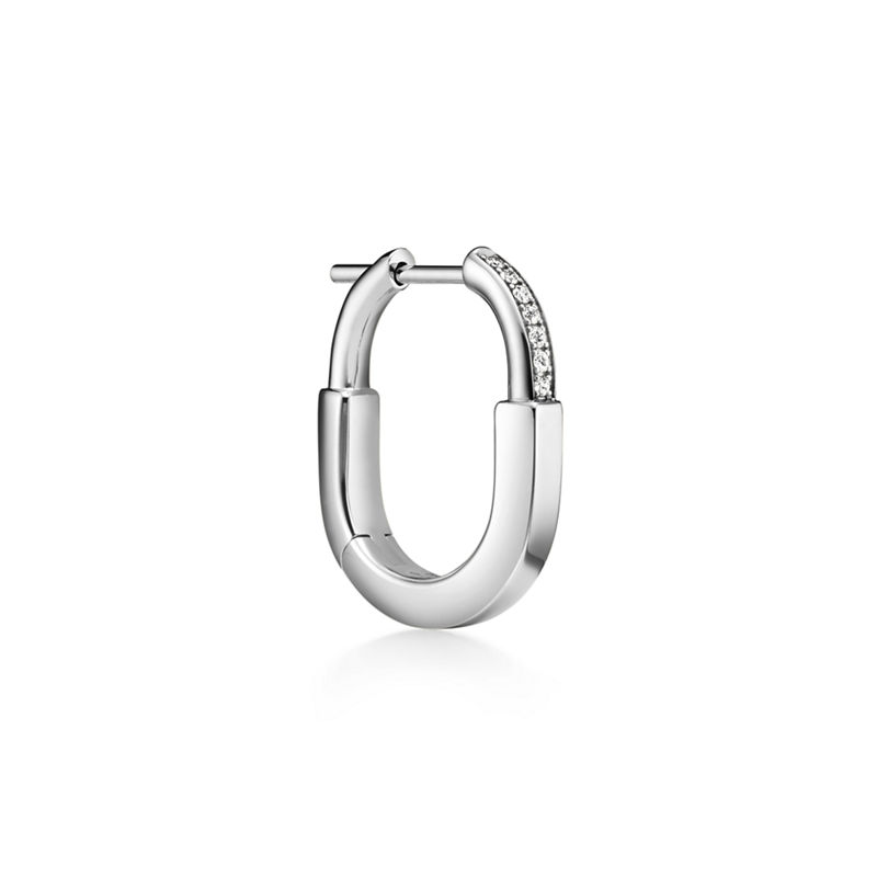 Tiffany & Co. Tiffany Lock Pendientes pequeños de oro blanco con diamantes En oferta