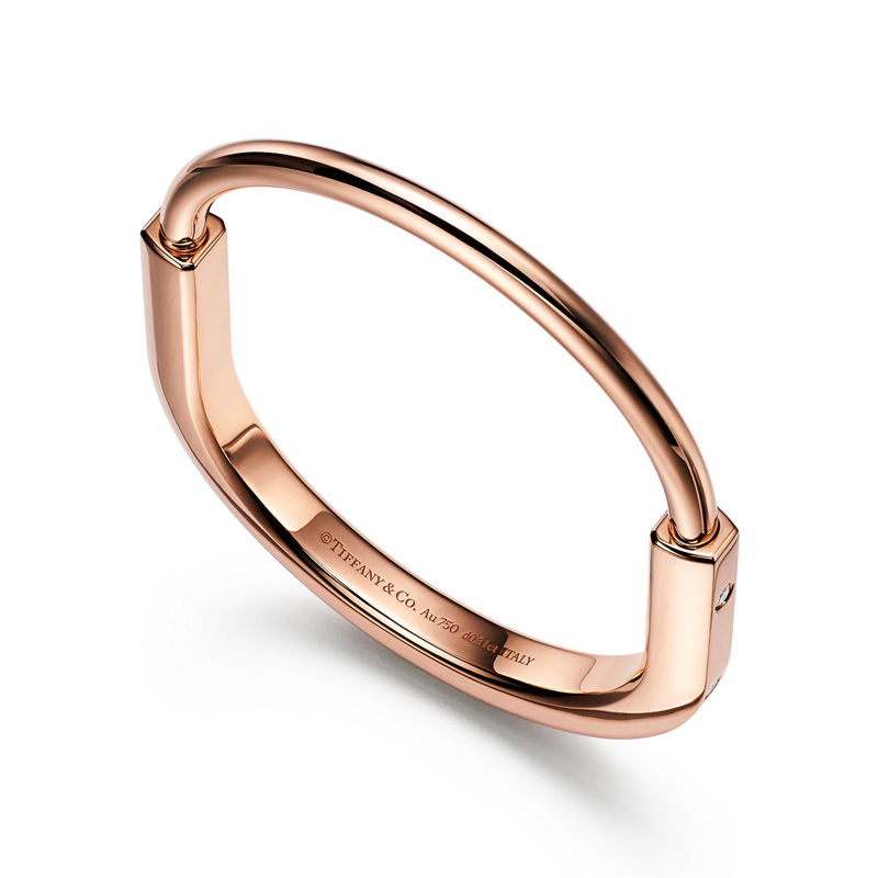 Tiffany & Co. Tiffany Lock Brazalete en oro rosa con detalles de diamantes 2025