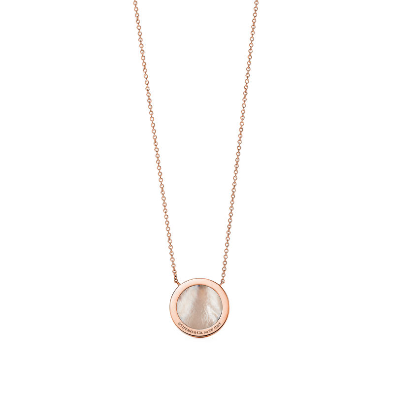 Tiffany & Co. Tiffany T Colgante circular de diamantes y nácar de oro rosa Precio de fábrica