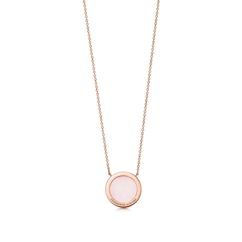 Tiffany & Co. Tiffany T Colgante circular de diamantes y ópalo rosa de oro rosa Superdescuento