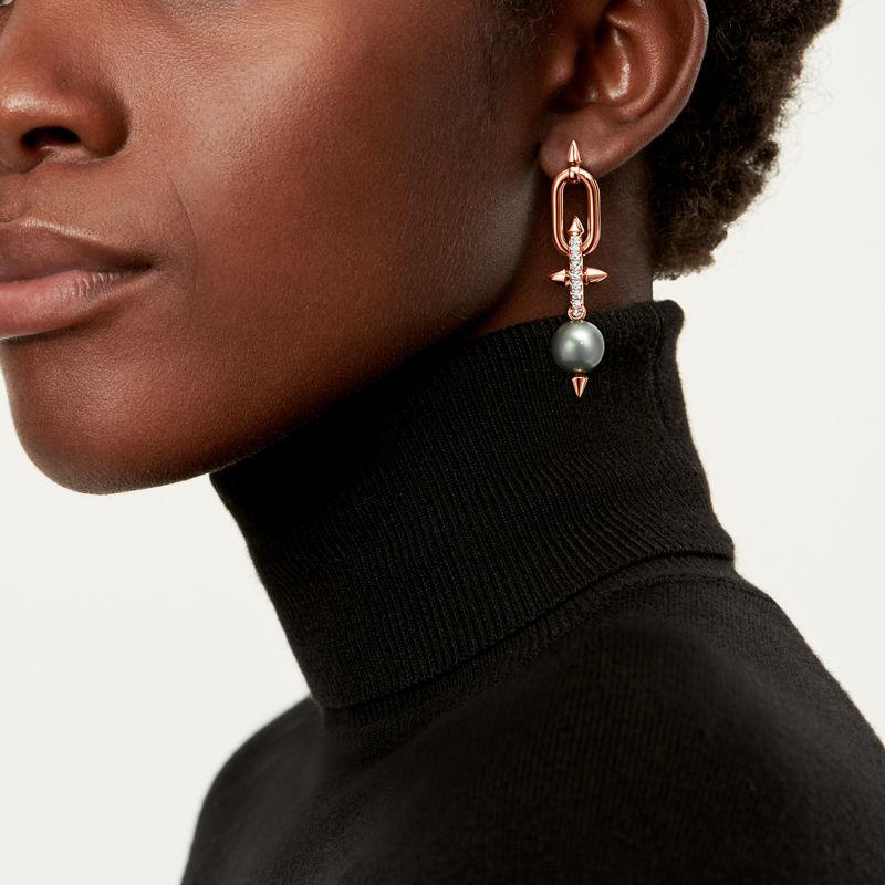 Tiffany & Co. Tiffany Titan by Pharrell Williams Pendientes de perlas de Tahití y oro con diamantes Rebajas baratas