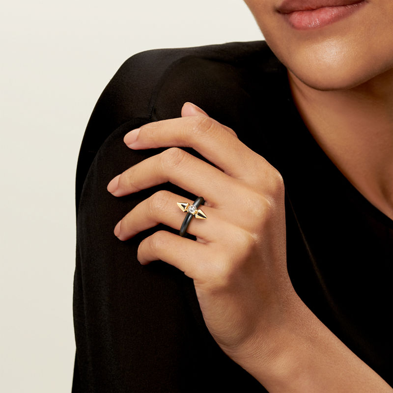 Tiffany & Co. Tiffany Titan by Pharrell Williams Anillo de titanio y oro con un diamante Envío gratis