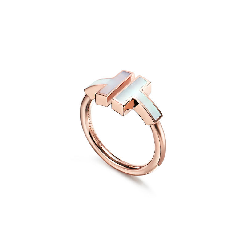 Tiffany & Co. Tiffany T Anillo Wire de oro rosa con nácar Precios de Black Friday