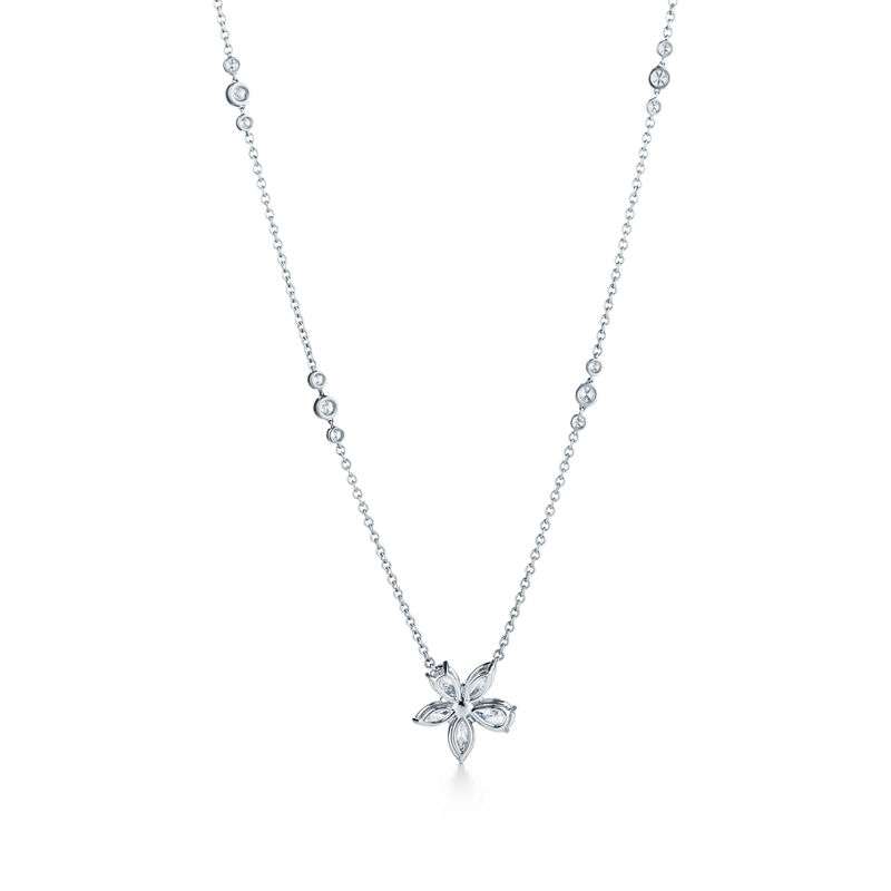 Tiffany & Co. Tiffany Victoria® colgante con racimo en talla mixta Oferta especial