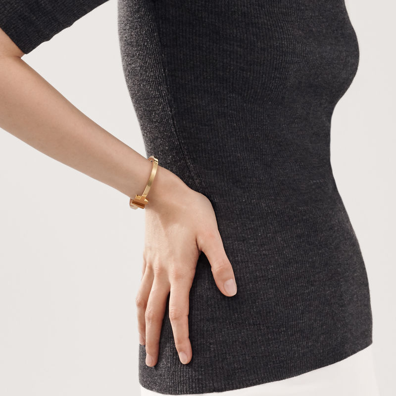 Tiffany & Co. Tiffany T Pulsera Square de oro amarillo Precios de Black Friday