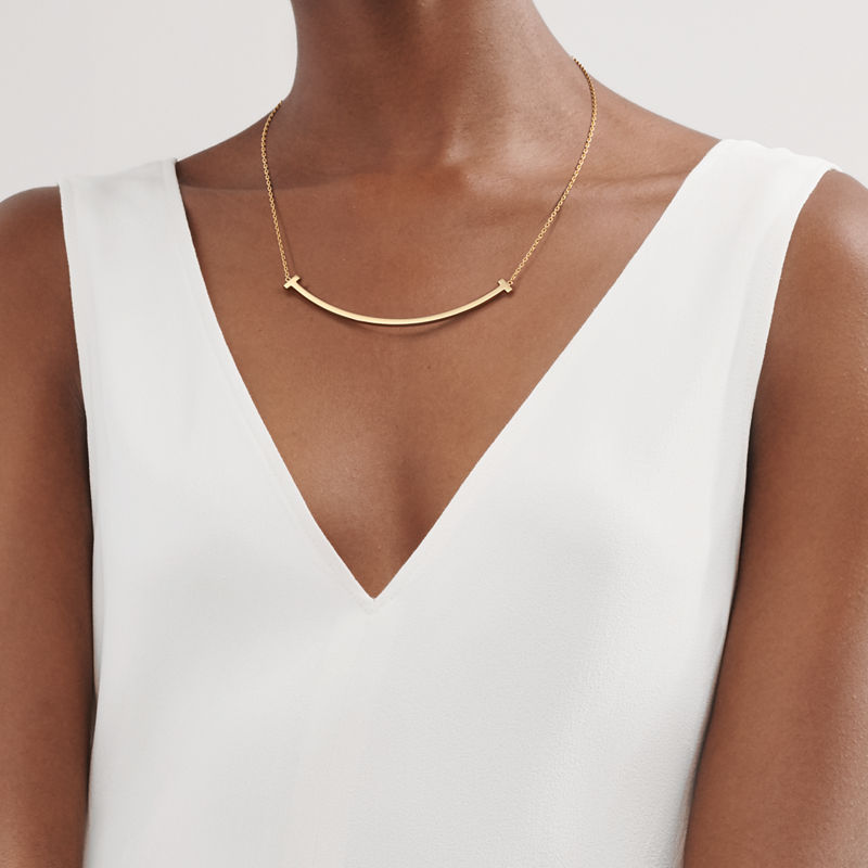Tiffany & Co. Tiffany T Colgante Smile extragrande de oro de 18 quilates de oro amarillo Última moda