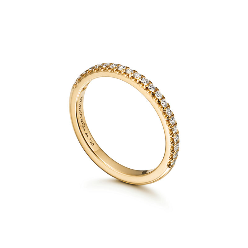 Tiffany & Co. Tiffany Soleste Anillo Half Eternity en oro amarillo con diamantes Oferta exclusiva
