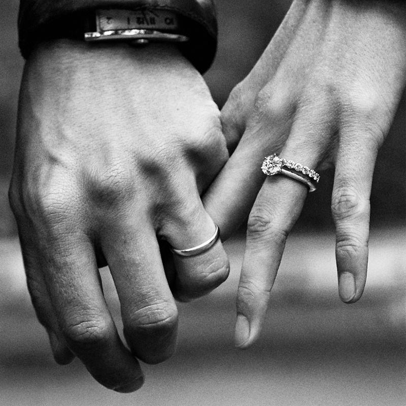 Tiffany & Co. Tiffany Forever Alianza de boda en platino 4 5 mm de ancho Promoción por tiempo limitado